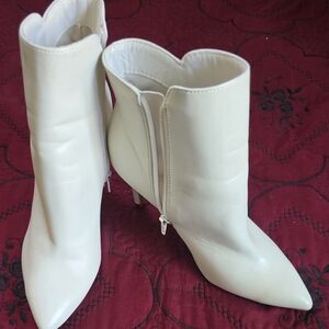 Nine West Cream Pointed-Toe Ankle Booties with Side Zipper